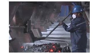 What is the raw material for graphite electrodes?